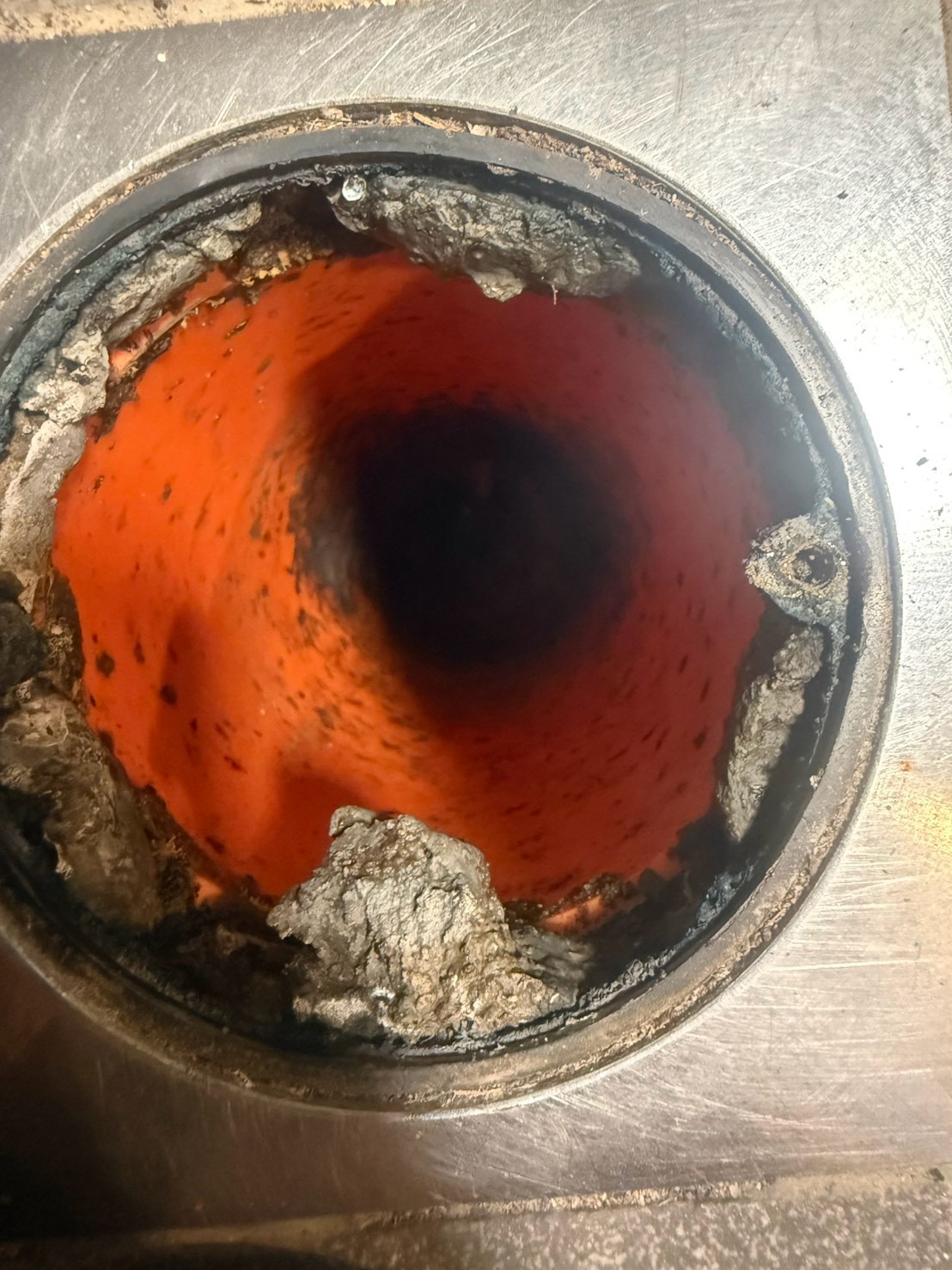 管道內部油垢與沉積物